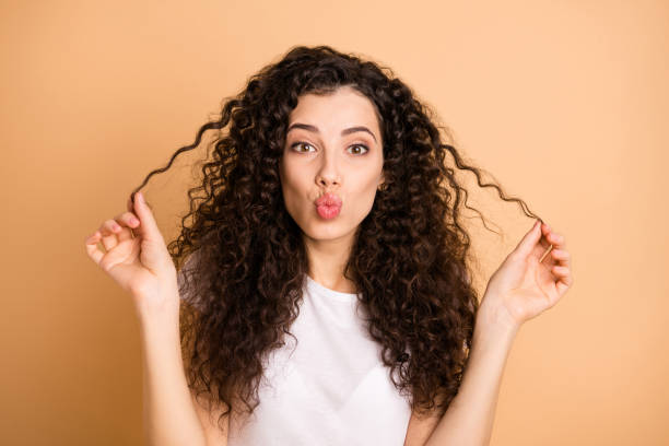 Embracing Curls in Sri Lanka: A Curly Girl’s Guide to Finding the Right Haircare