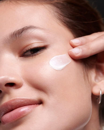 GARNIER SKINACTIVE VITAMIN C BRIGHTNING DAY CREAM  50ML